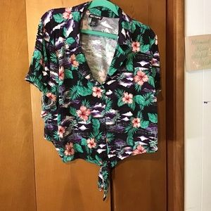 Hawaiian button up (crop top)
